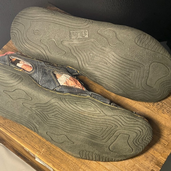 TMA EYES Women's Hook and Loop Closed-Toe Leather Sandal Size 41 (7.5) - Picture 4 of 6